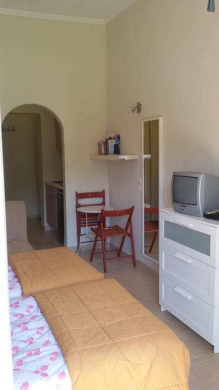 Shambala Apartments لياباديس المظهر الخارجي الصورة