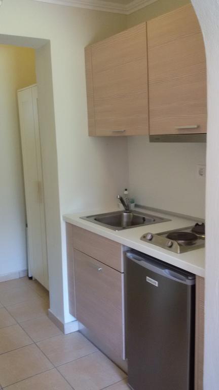 Shambala Apartments لياباديس المظهر الخارجي الصورة