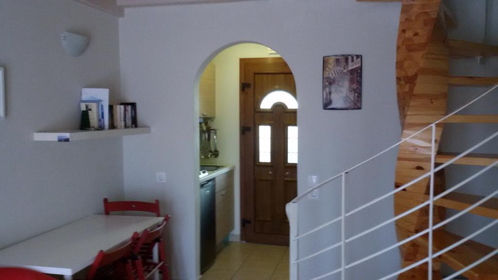 Shambala Apartments لياباديس المظهر الخارجي الصورة